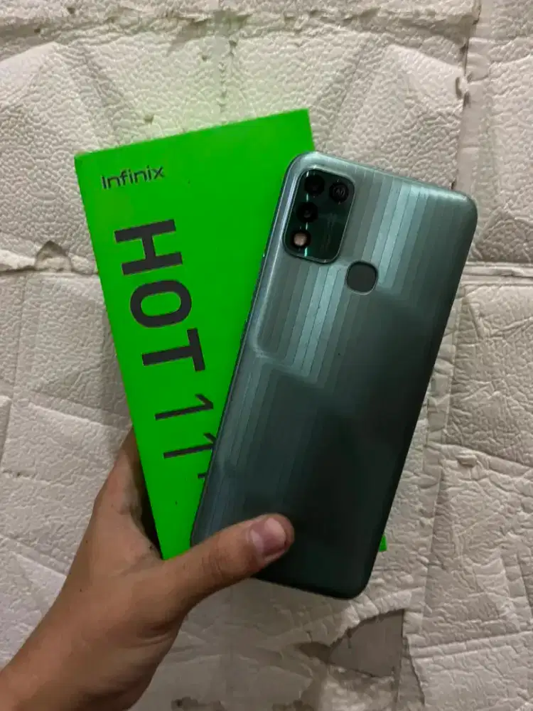Infinix hot 11 play 4/64gb