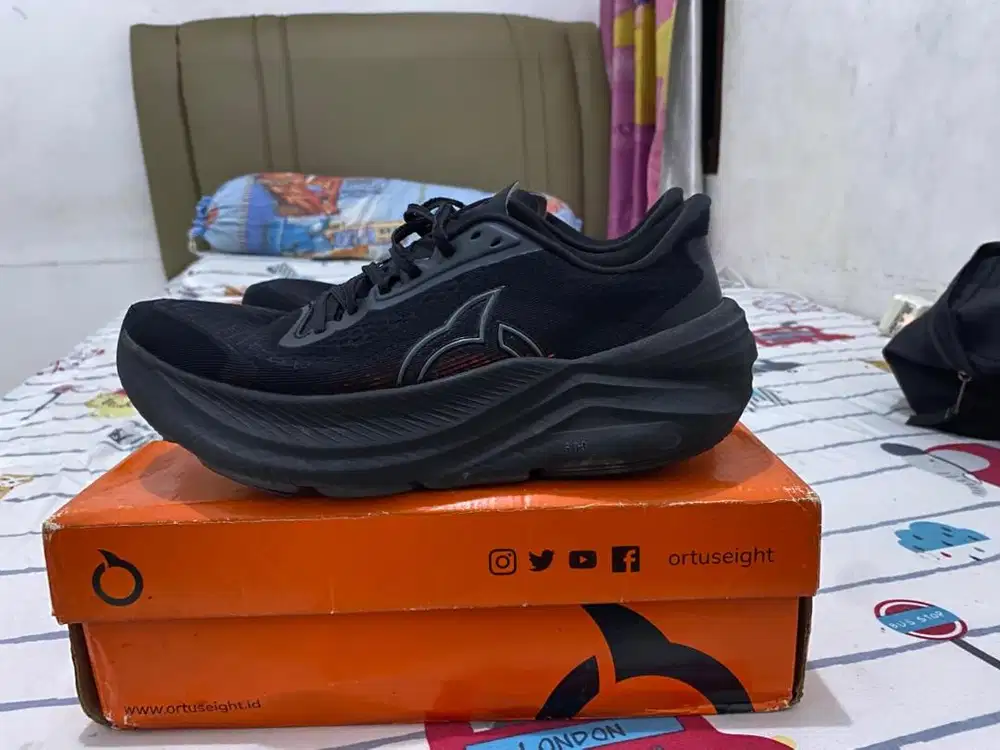 Ortuseight hyperblast shadow size 42