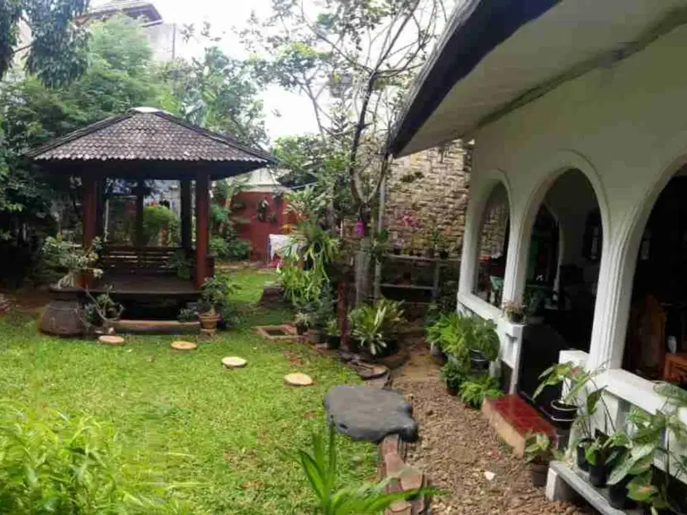 Dijual Rumah 2 lantai Luas, di
Jaticempaka, sangat dekat Tol Pondok gede