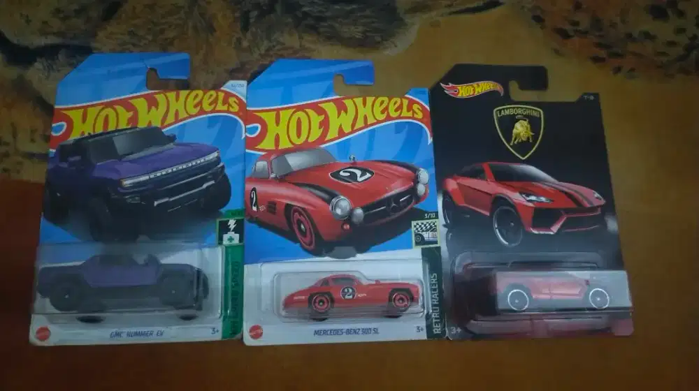 Take all hotwhells 3 item kondisi baru segel