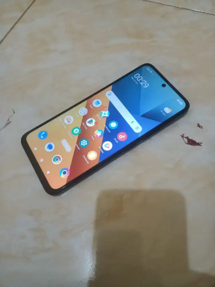Poco M6 ram 8+4/256 mlus normal semua nya msh original smua hp cas aja