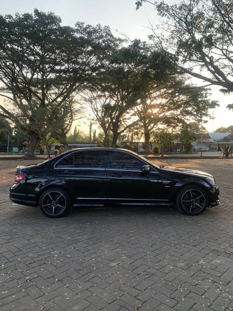 Mercedes-Benz C280 2009 Bensin