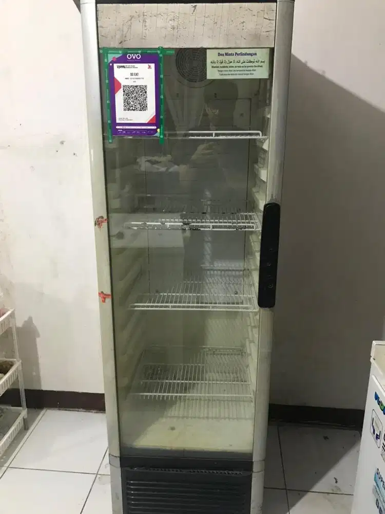 showcase refrigerator 4 rak