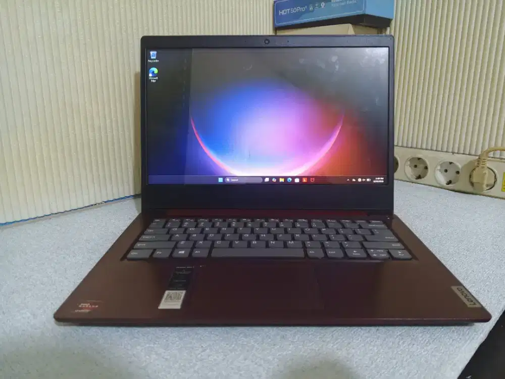 Laptop Lenovo Ideapad Slim 3 AMD Ryzen 3 + SSD 512GB + 8GB + Desaigner