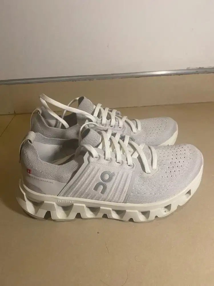 On Cloud Running Cloudswift Original White Grey Size-38/EU Mulus Nego