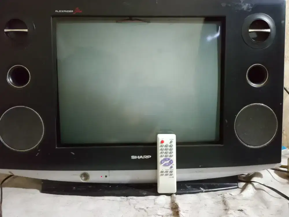 TV 21 SHARP slim