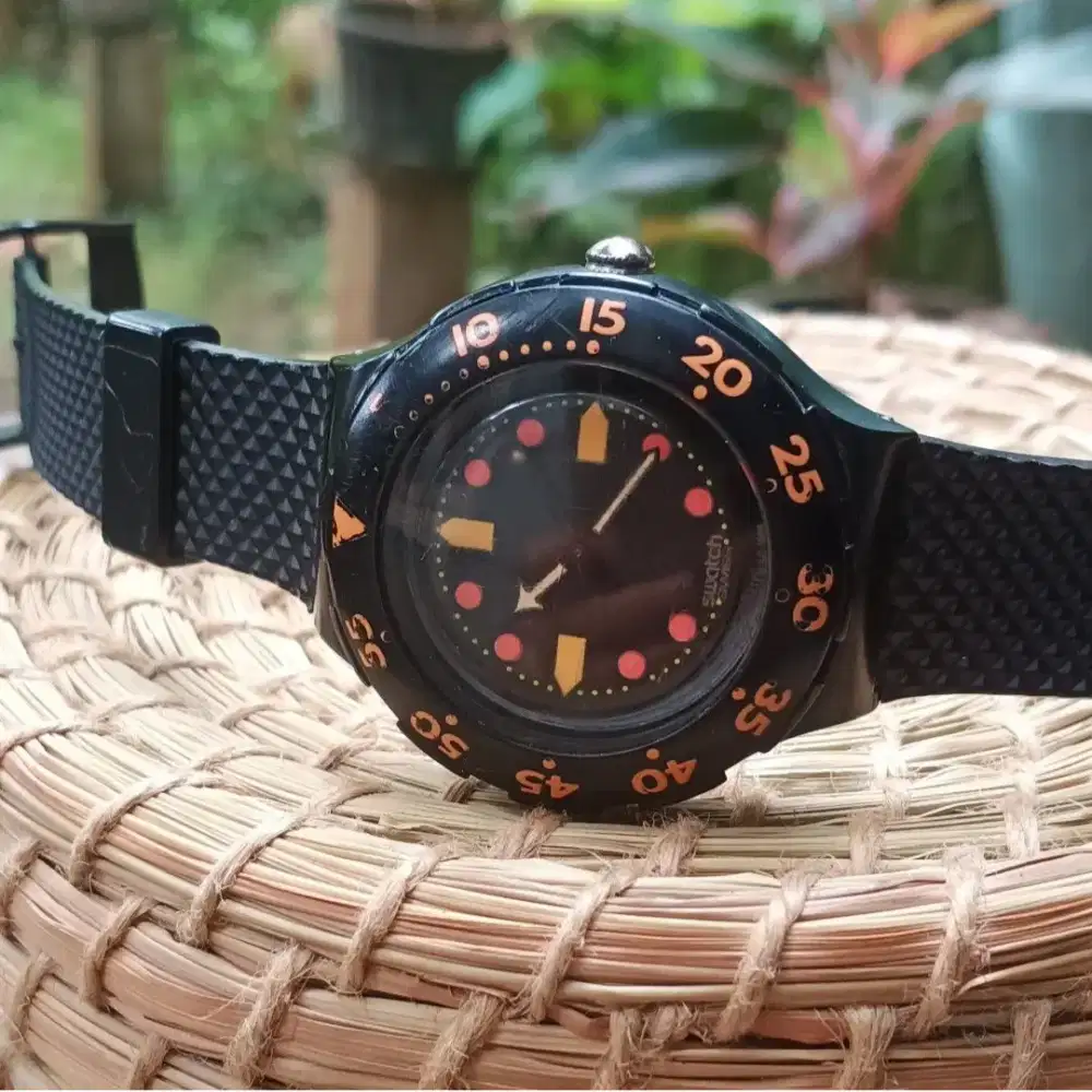 Swatch Scuba 200 Barrier Reef SDB100 Preloved