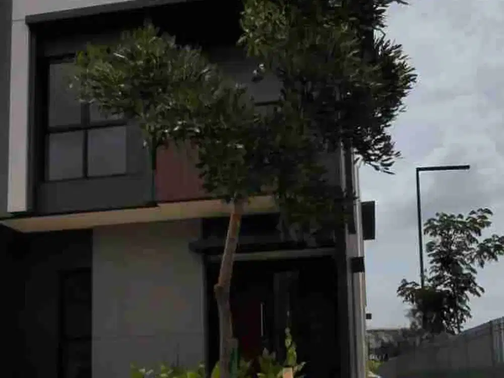 rumah cluster regia semi furnish sumarecon crown gading
