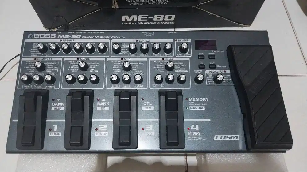 Efect gitar Boss ME-80