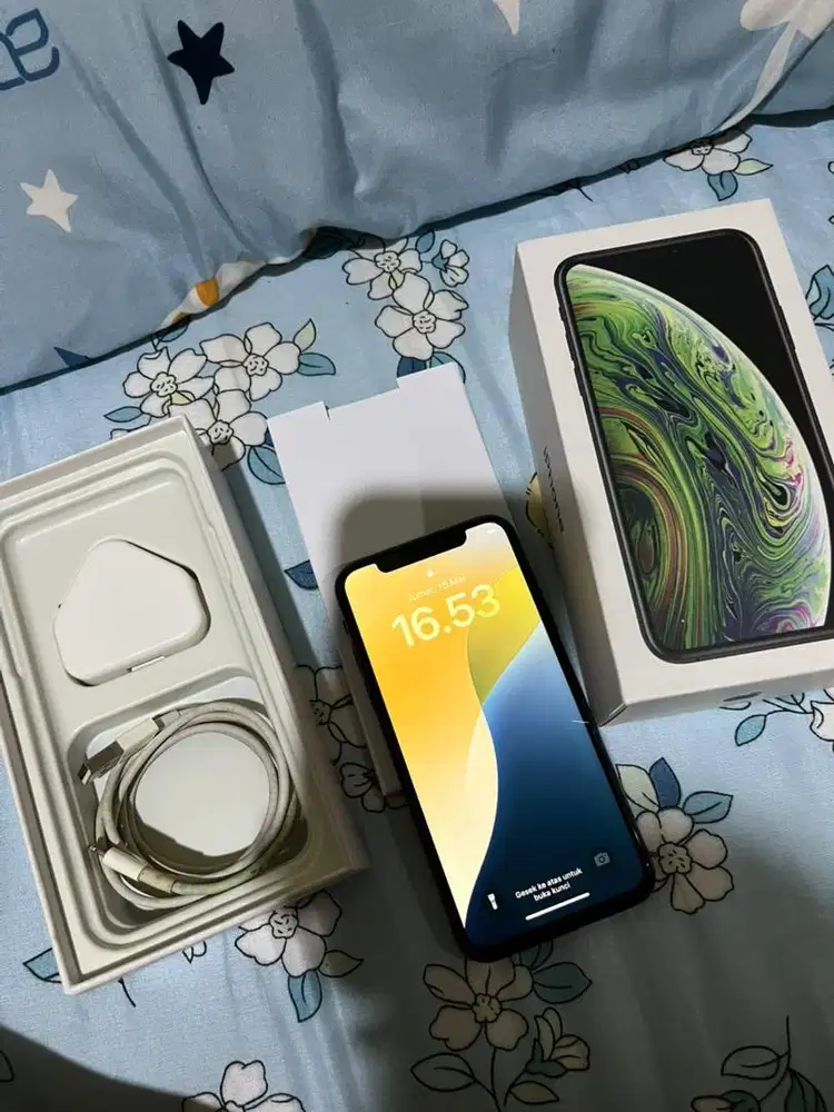Di jual iphone XS 64GB Space gray