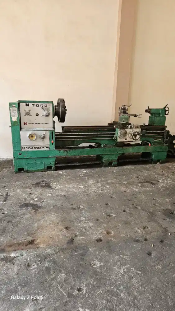 Dijual mesin bubut N 700 2 mtr