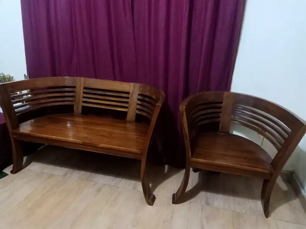 Kursi tamu jati model lengkung