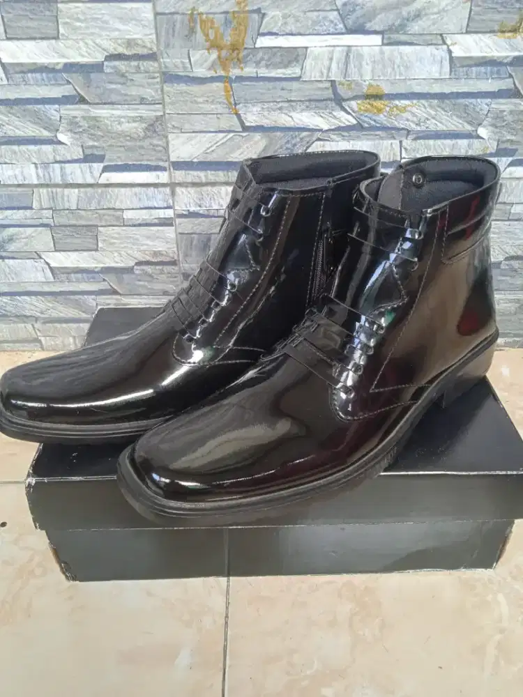 Sepatu PDH kilap size 43 baru ada box Poris cipondoh