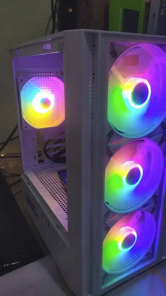PC Only i7-3770, 16GB RAM 1600Mhz, Chipset Z77