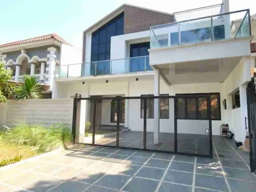 Dijual Rumah Modern Mewah di Secind Boulevard Legenda Wisata, Cibubur