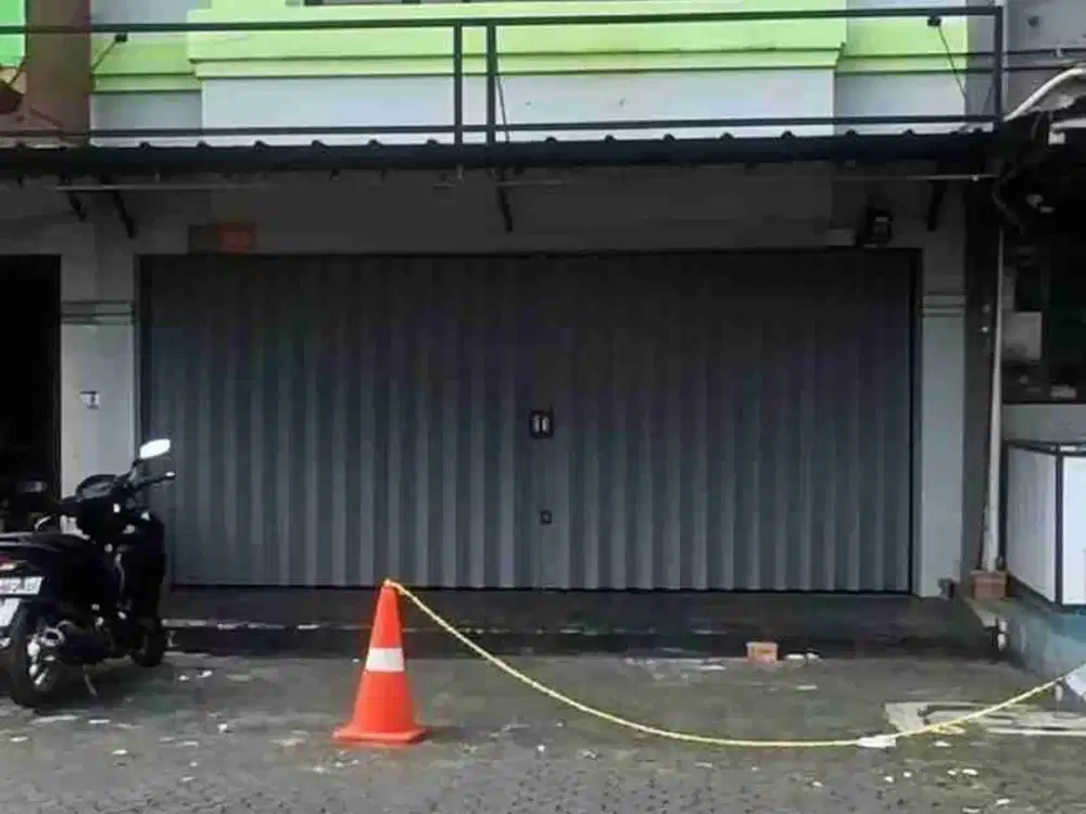Disewakan Ruko 3 Lantai Siap Pakai Di Kemang Pratama. Kota Bekasi