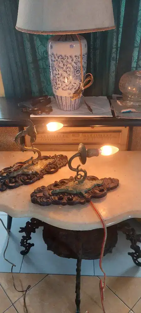 Lampu Dinding Kuningan Kuno