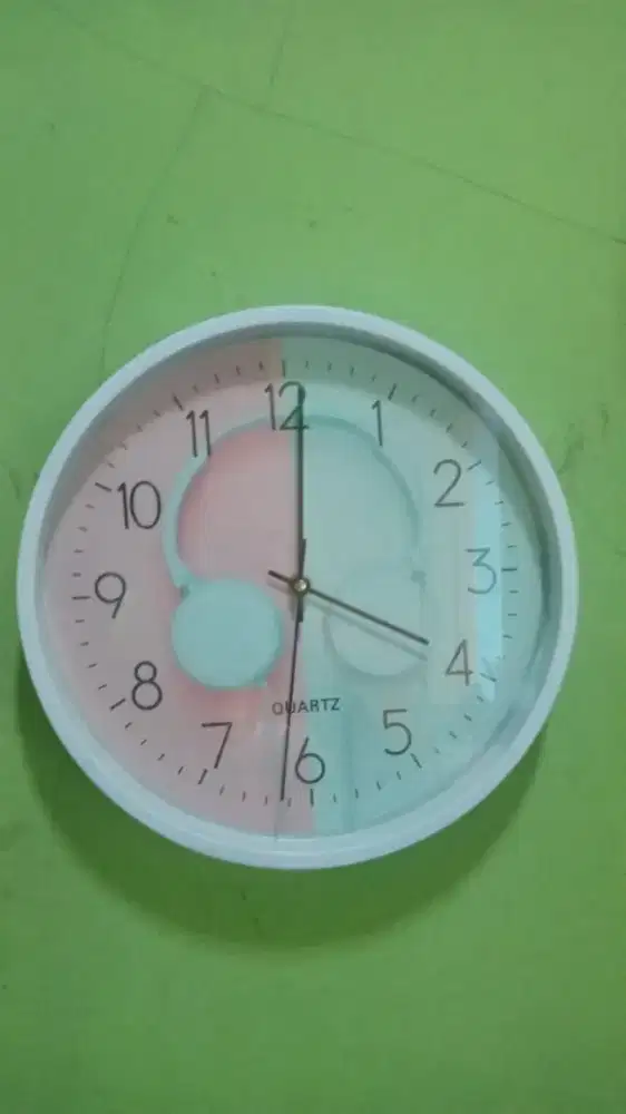 Jam dinding macam macam