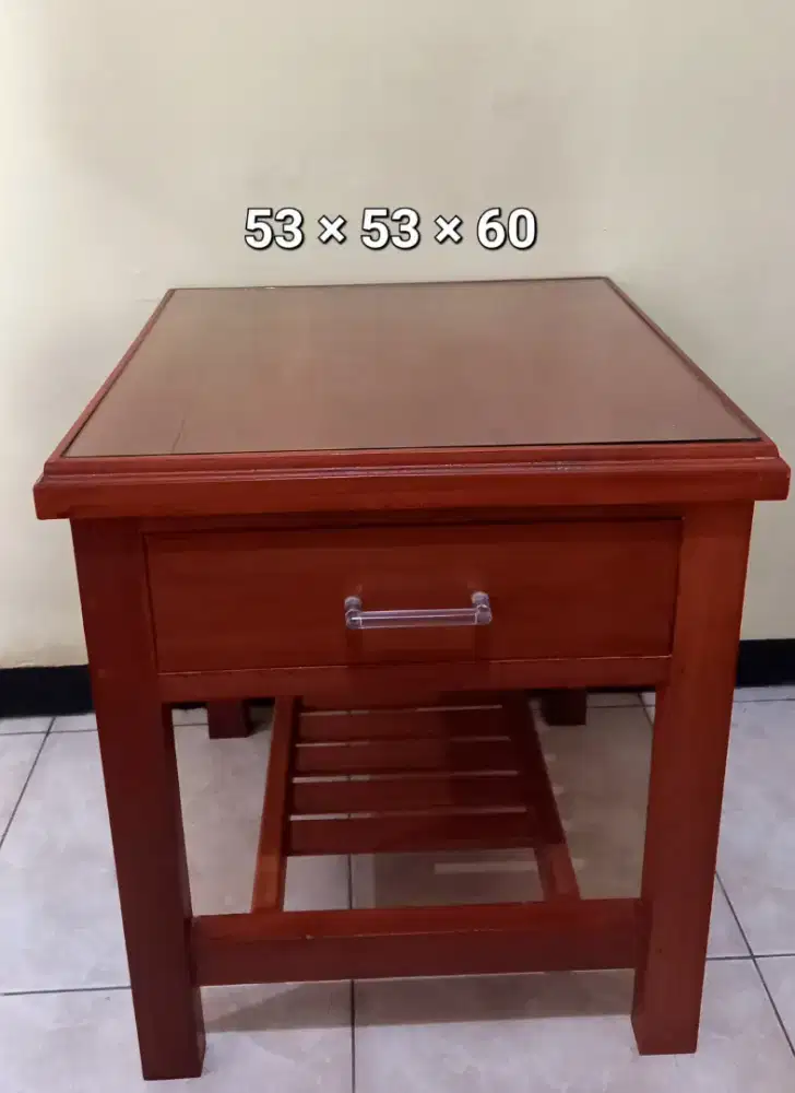 Meja Kayu Serbaguna, Meja Nakas
