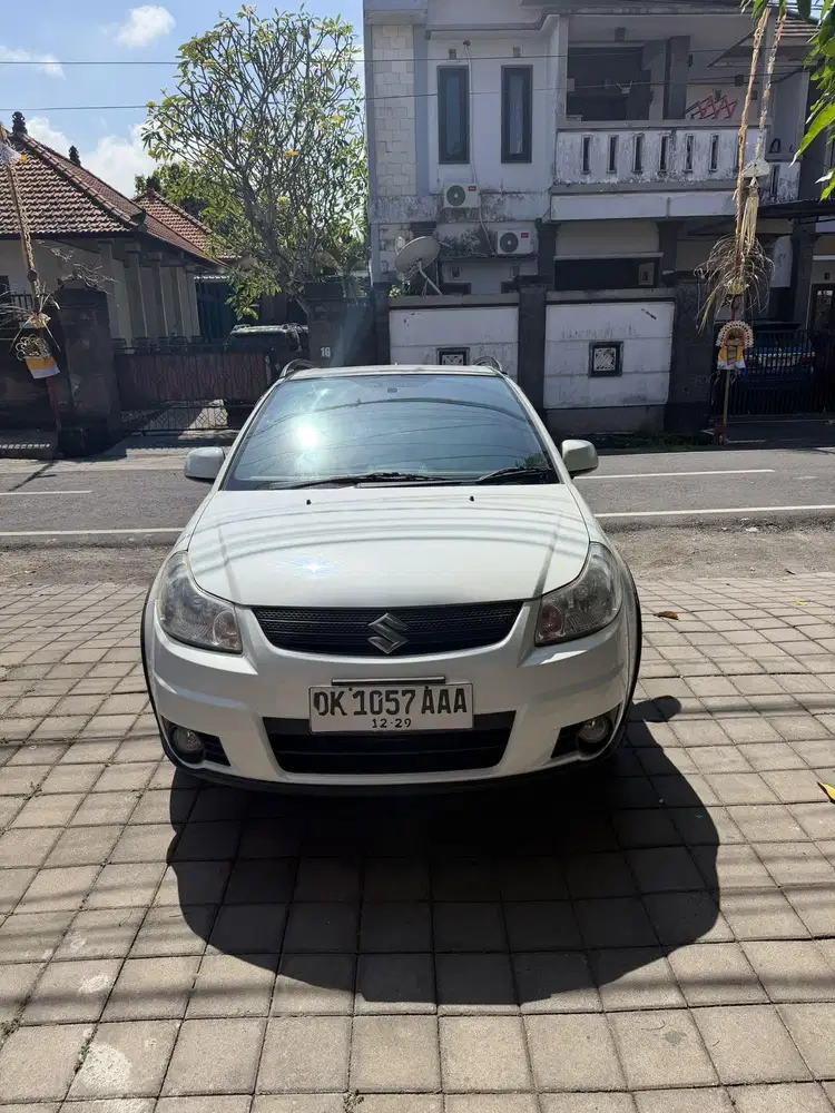 SX 4 MATIK WARNA PUTIH 2010