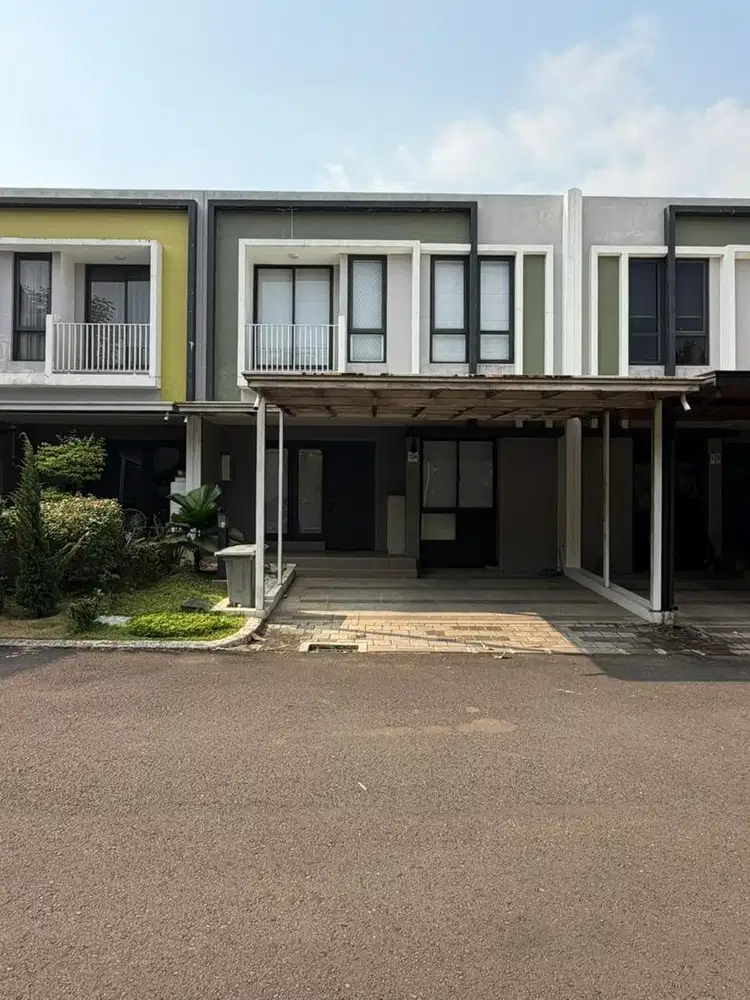 Jual cepat, tinggal bawa koper saja. Rumah 2 lantai di gading serpong