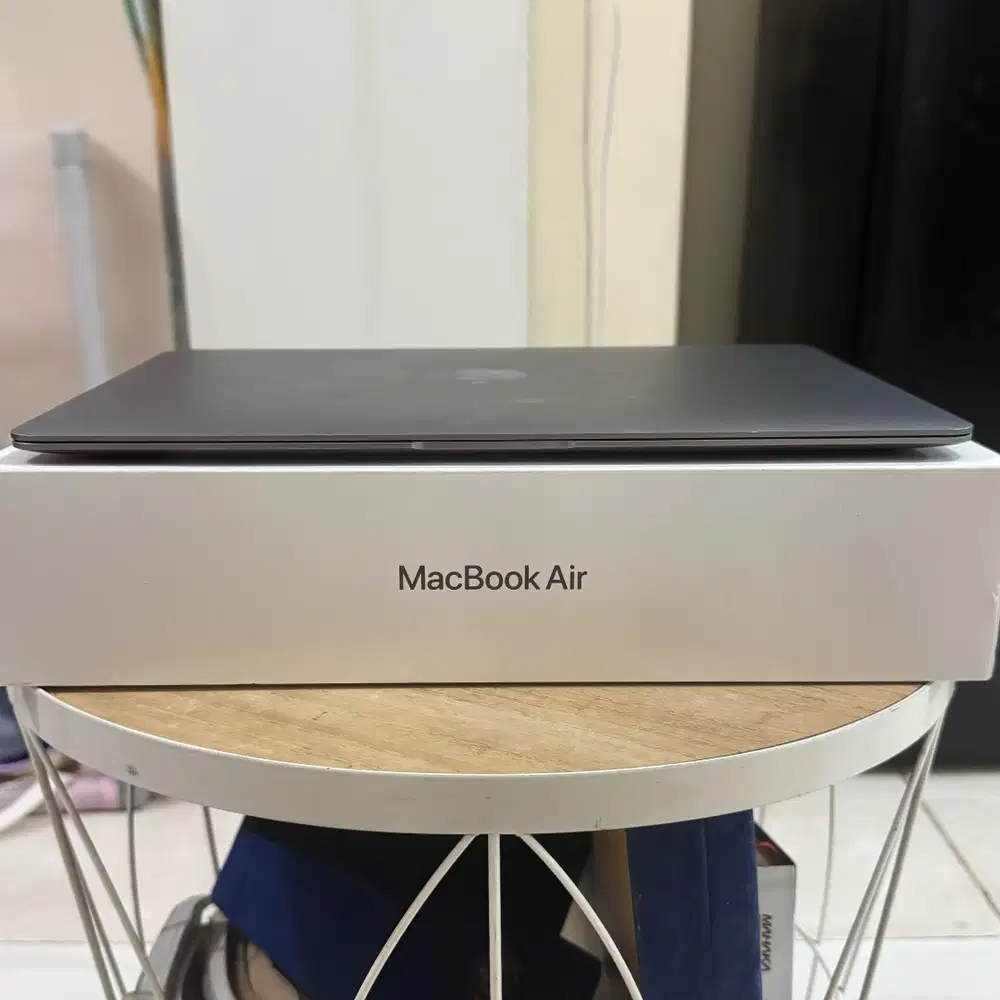 JUAL CEPAT BU MacBook Air m1 2020 Space Gray 8GB 256GB Fullset Resmi