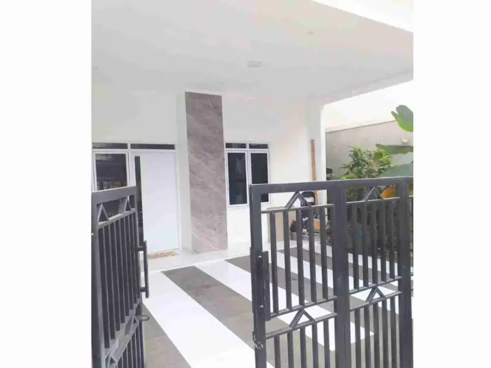 RUMAH DIJUAL, 2LANTAI, ROOFTOP, STUDIO, JATIPADANG, PASAR MINGGU