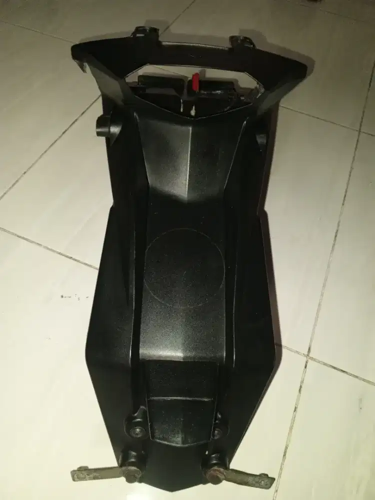 slebor belakang KTM Duke orisinil
