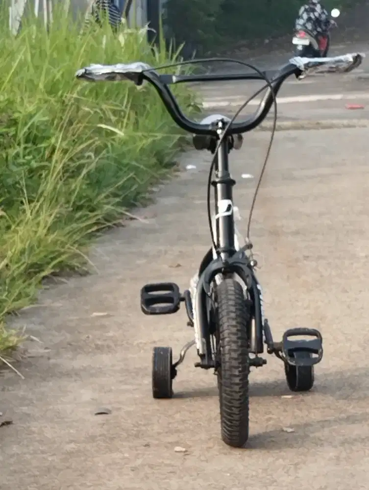Sepeda United bike UK 12