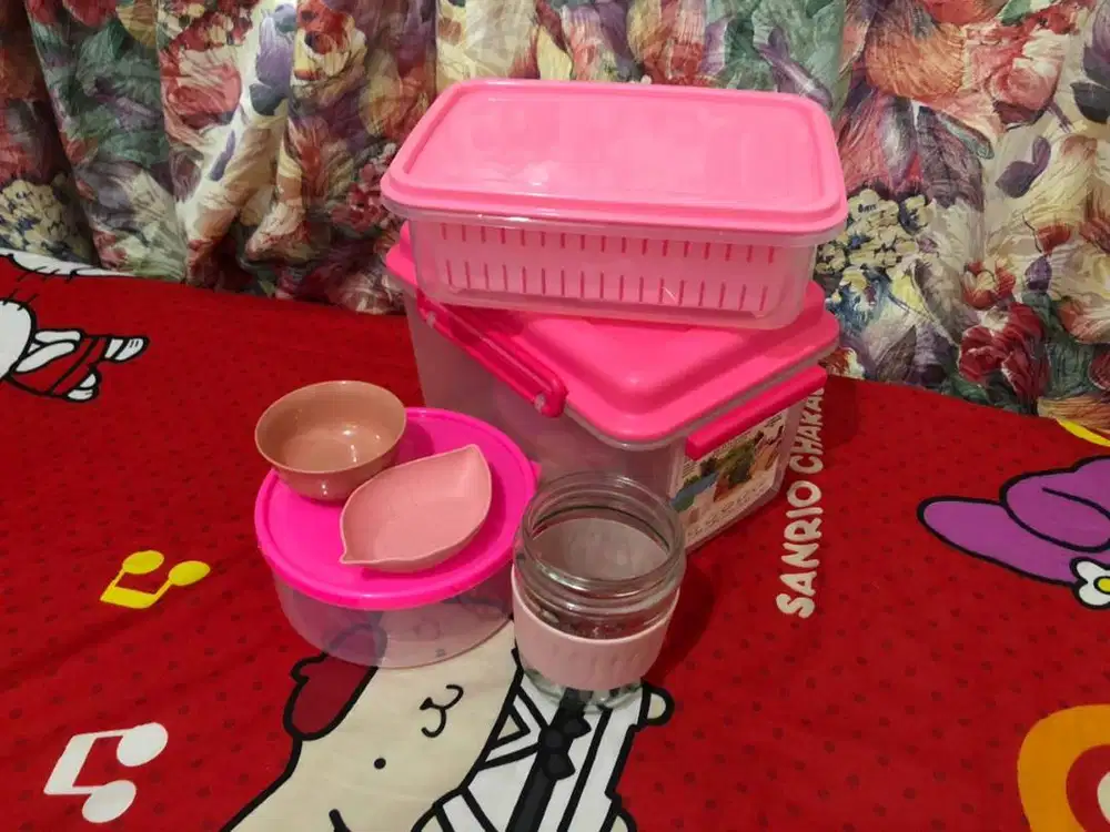 Paket Peralatan Makan & Wadah Penyimpanan Pink