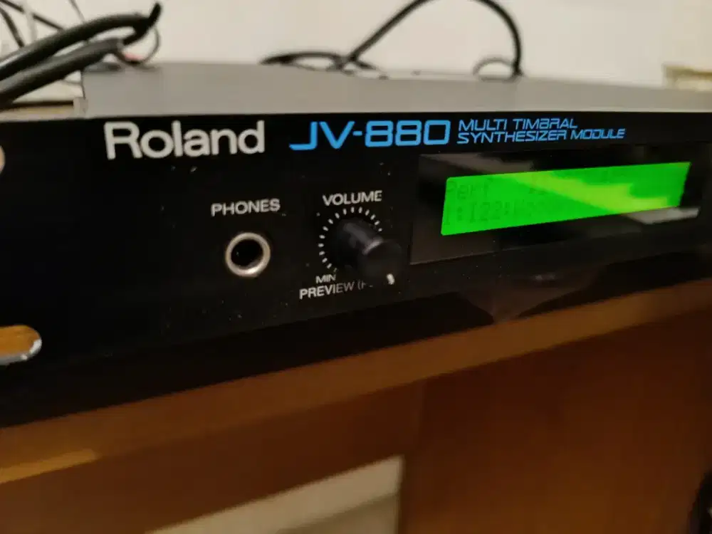 Roland JV880 JV-880 Vintage Synthesizer Sound Module JV80 JV-80 sybth