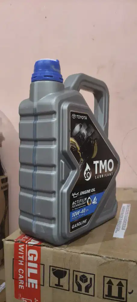 Oli Toyota TMO bensin 10W 40