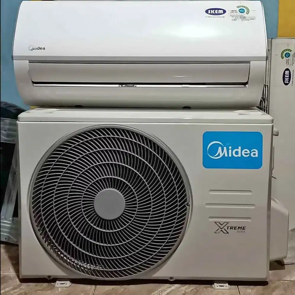 Jual ac midea1/2pk.R 32 lowwat 360watt kondisi 95% ori semua