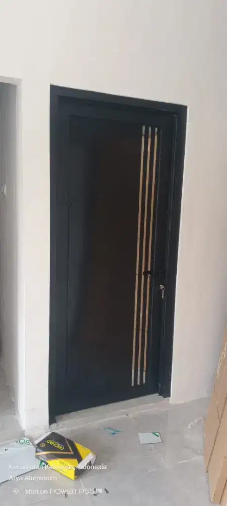 Pintu aluminiun