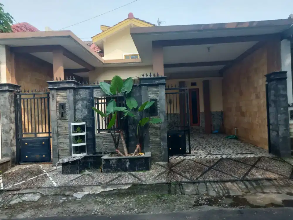 Jual Cepat Rumah Baru Renov Lokasi Strategis Solo