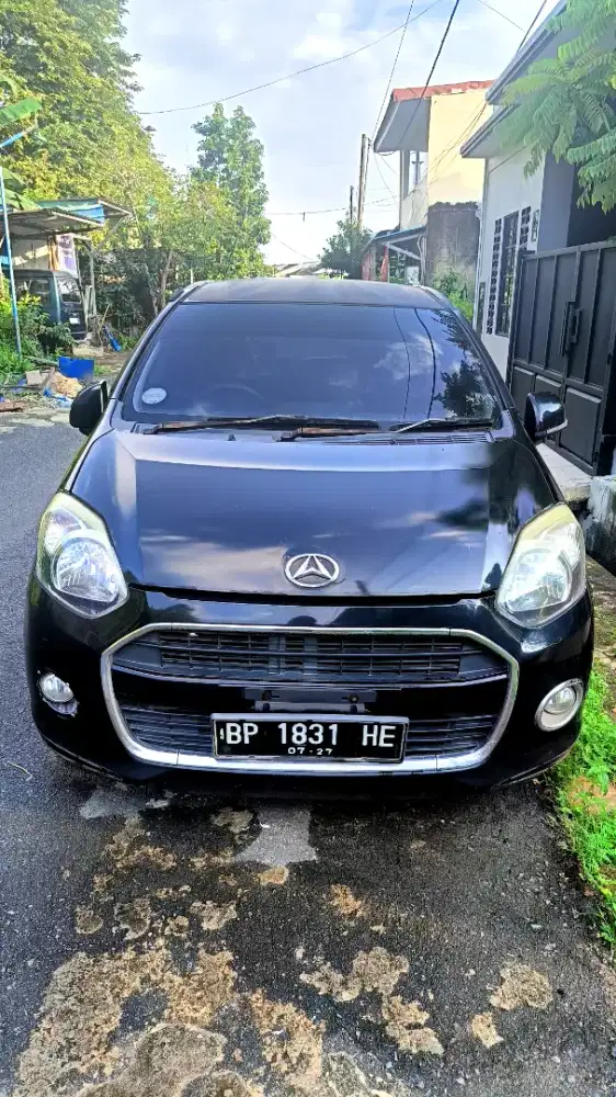 JUAL MOBIL KESAYANGAN AYLA 2015 MANUAL KONDISI CAKEP