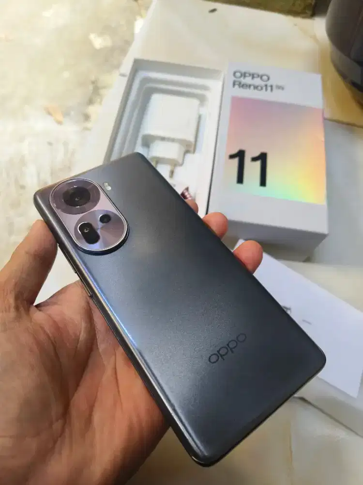 Oppo reno 11 5g 8/256 gb fullset no minus jual harga pas aja net gan.