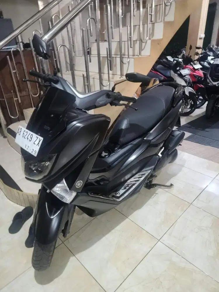 Nmax 2dp hitam doff velg emas 2019 Gbm