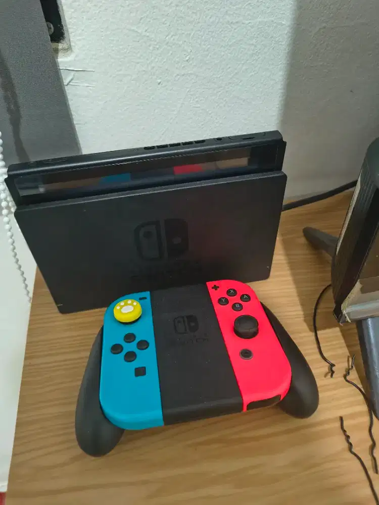 Dijual Nitendo switch v2