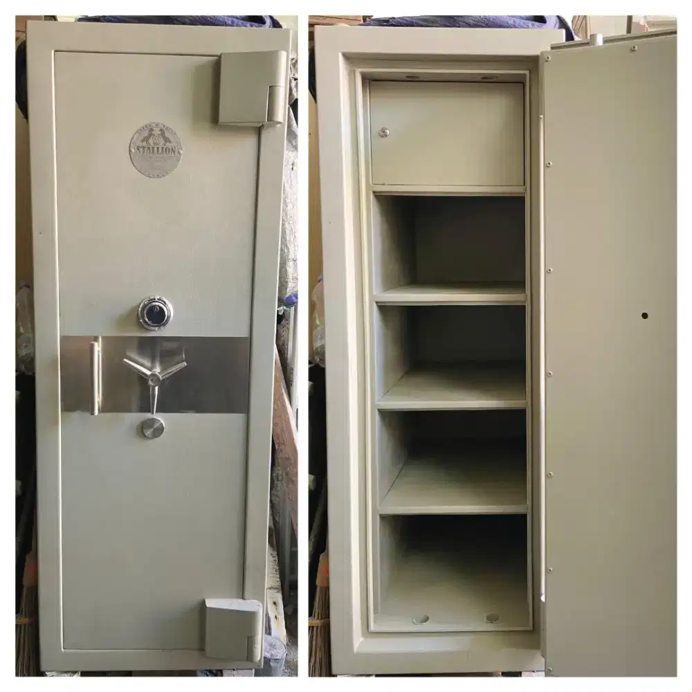 Brankas Banker Stallion 180 Brangkas Besar Bekas Tahan Api Safety Box