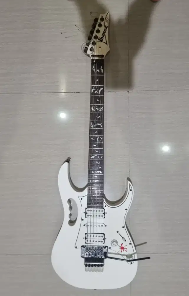 Guitar Ibanez JEM JR 1P-01 White