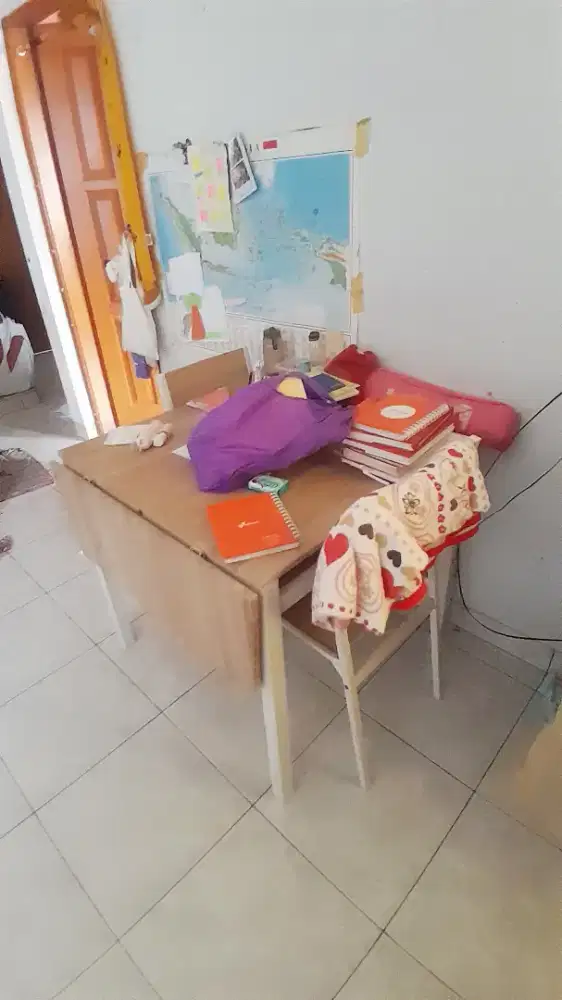 Meja makan ex informa