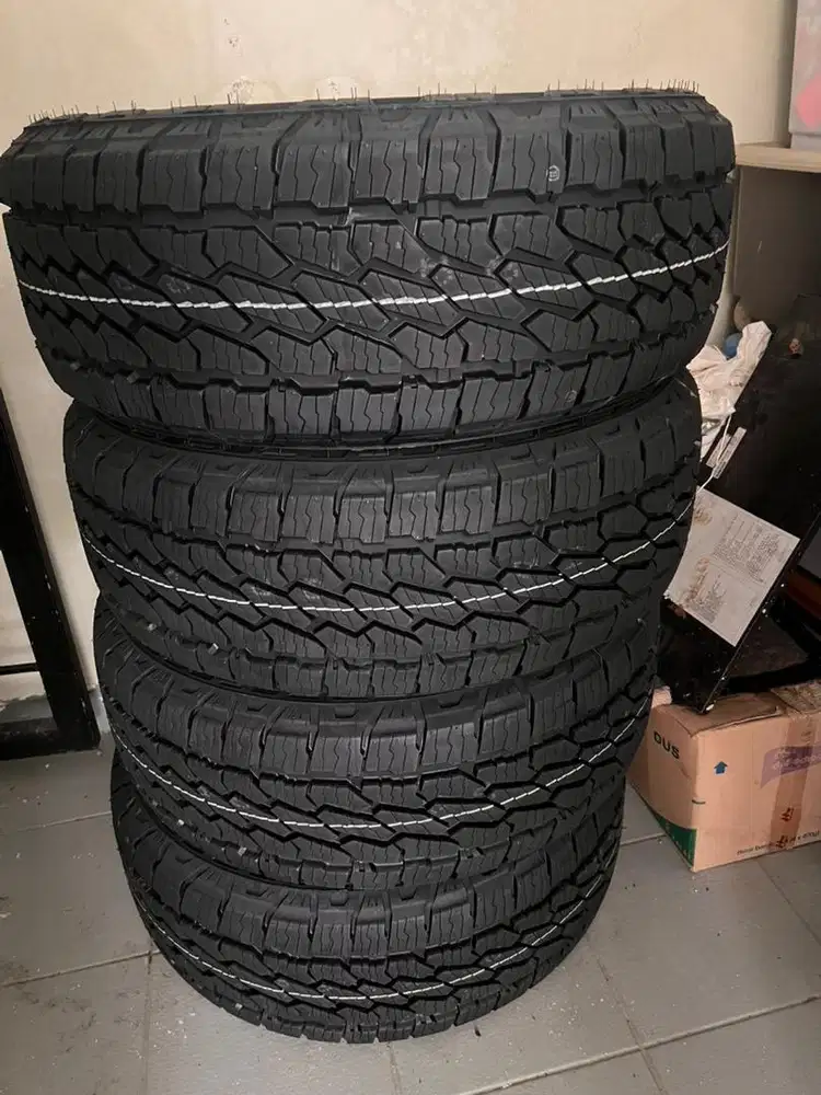 Ban Bridgestone Dueler AT002 265 60R18 Baru