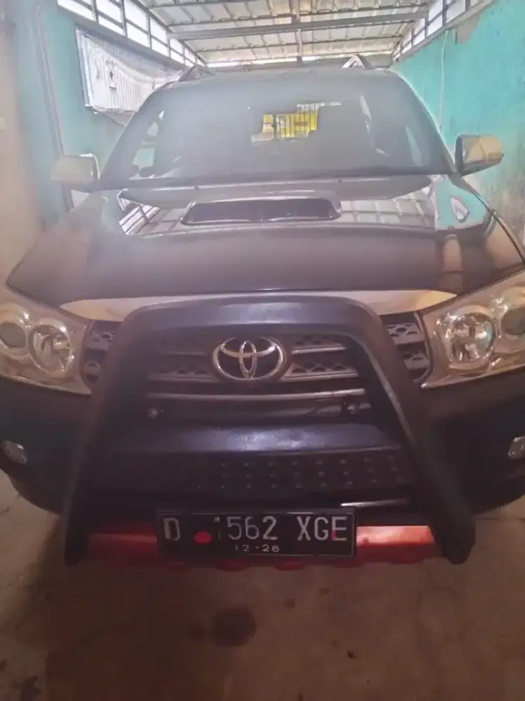 Toyota Fortuner 2.7 G Luxury Bensin-AT