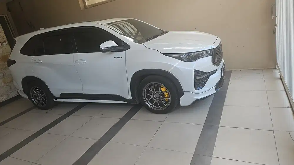 Toyota Kijang Innova 2025 Hybrid