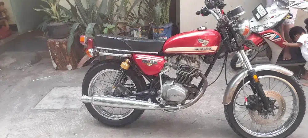 Cb 100 tahun 1980