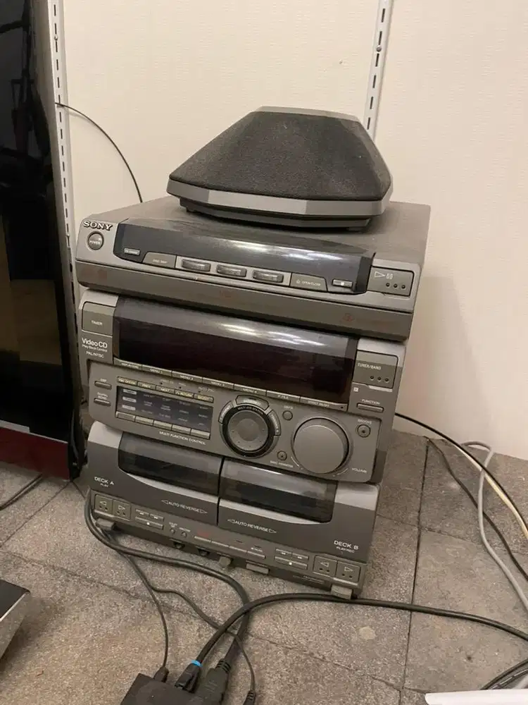 Sony audio lengkap dengan speaker