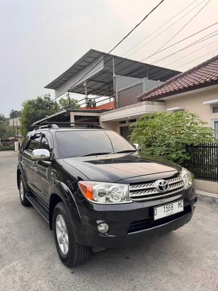 Toyota fortuner G matic bensin 2009 istimewa original siap pake