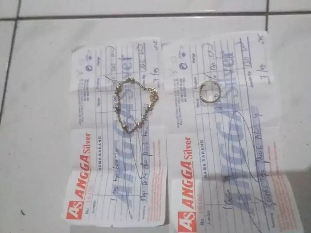 perhiasan perak berlapis sepuhan emas