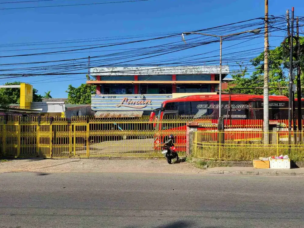 BANGUNAN EX SHOWROOM & PO BUS DI URIP SUMOHARJO